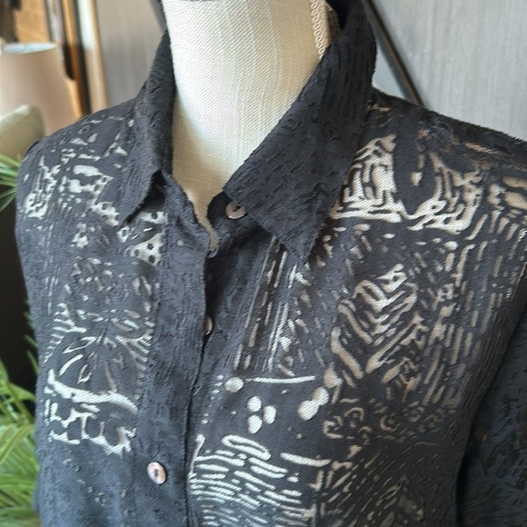 White tag black blouse medium pre loved - Picture 2 of 4